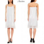 Aniston sätendav hõbedane plisseekleit