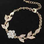 Kristallidega käevõru